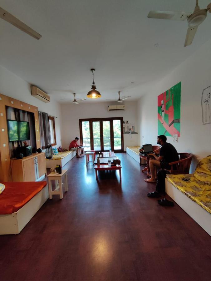 Albergue A Sleepy Fox Nueva Delhi Exterior foto
