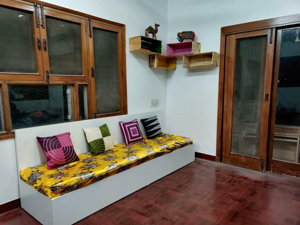 Albergue A Sleepy Fox Nueva Delhi Exterior foto