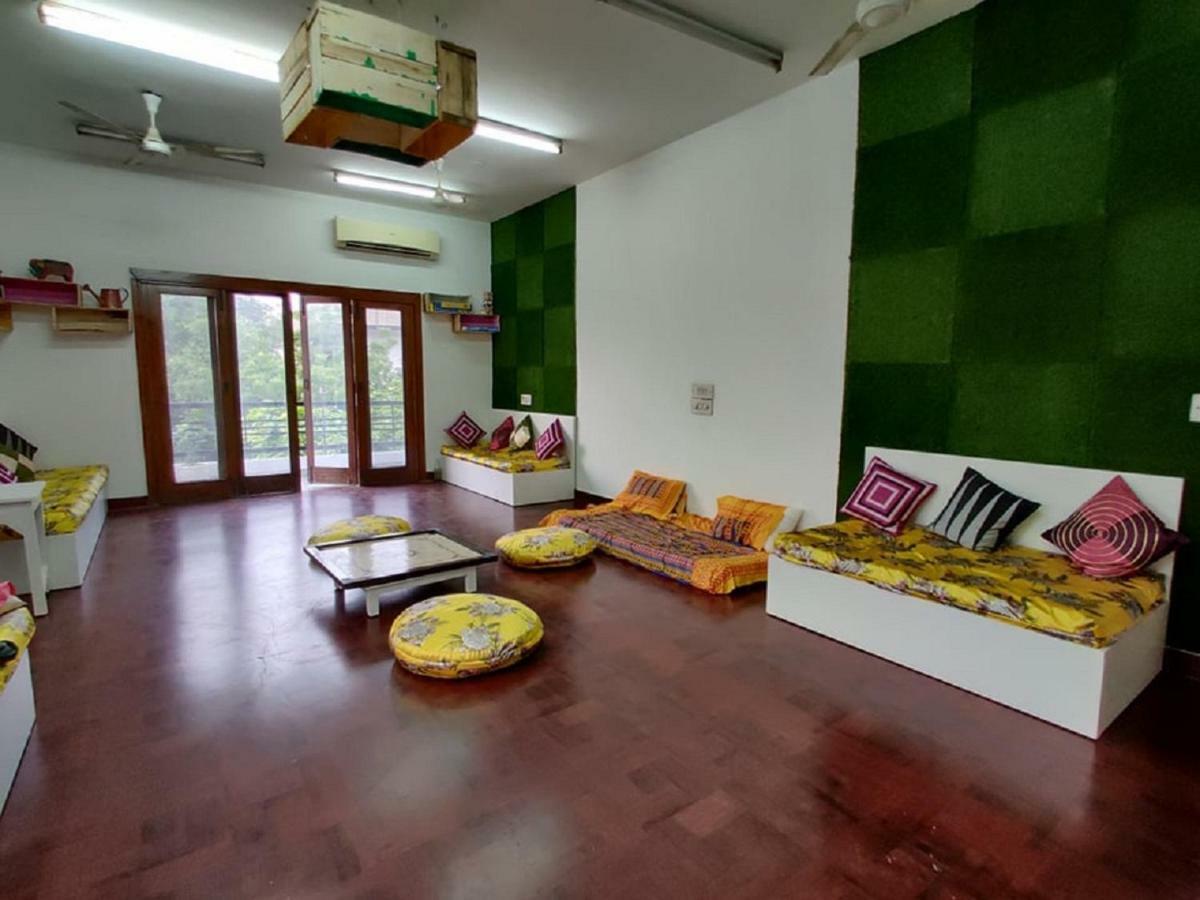 Albergue A Sleepy Fox Nueva Delhi Exterior foto